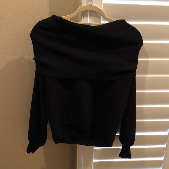 Zara | Sweaters | Zara Knit Off The 